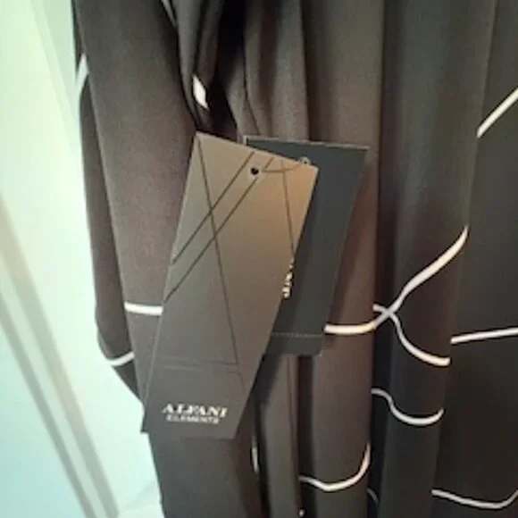 Alfani Tunic Top Womens Size M Black and White 3/4 Length Sleeves NEW WITH TAGS - Picture 8 of 10